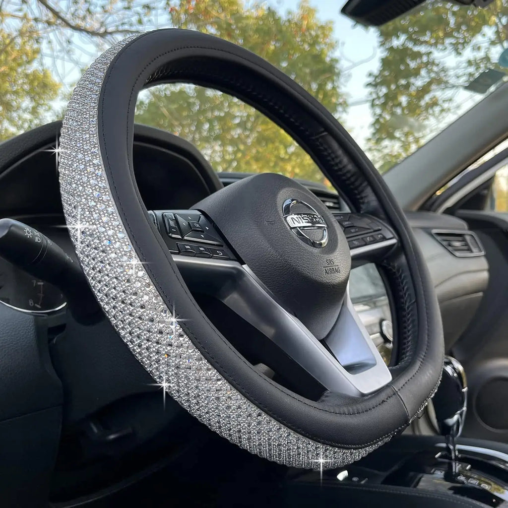 Factory direct sales car diamond steering wheel cover Amazon rhinestone with diamond four-season universal car handle cover
