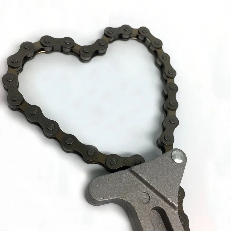 1Pc Universal Adjustable Chain Oil Filter Wrench Fuel Filter Remover Tool Torque Grip Spanner Plier for Car Automotive Engine Maintenance