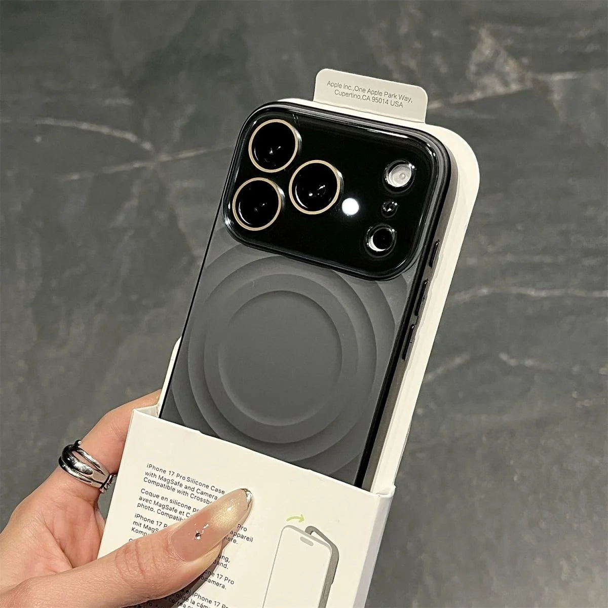 Fashion Liquid Silicone Water Ripple Pattern Big Window Phone Case For iPhone 17 16 15 Pro Max For Magsafe Magnetic Charge Cover Car Mobile World