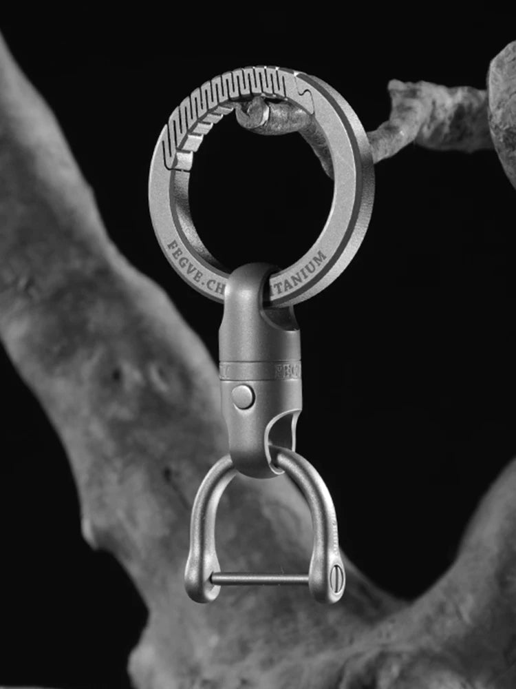 New Titanium Alloy Magnetic Suction Quick Release Keychain Key Ring Men Can Rotate 360° Car Key Chain Push Pull Buckle CM World
