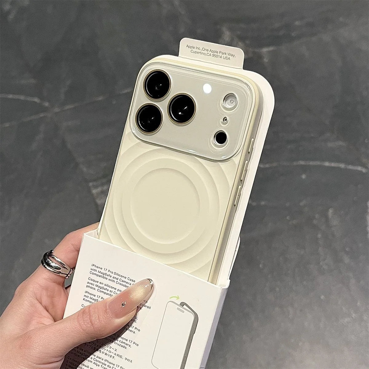 Fashion Liquid Silicone Water Ripple Pattern Big Window Phone Case For iPhone 17 16 15 Pro Max For Magsafe Magnetic Charge Cover Car Mobile World